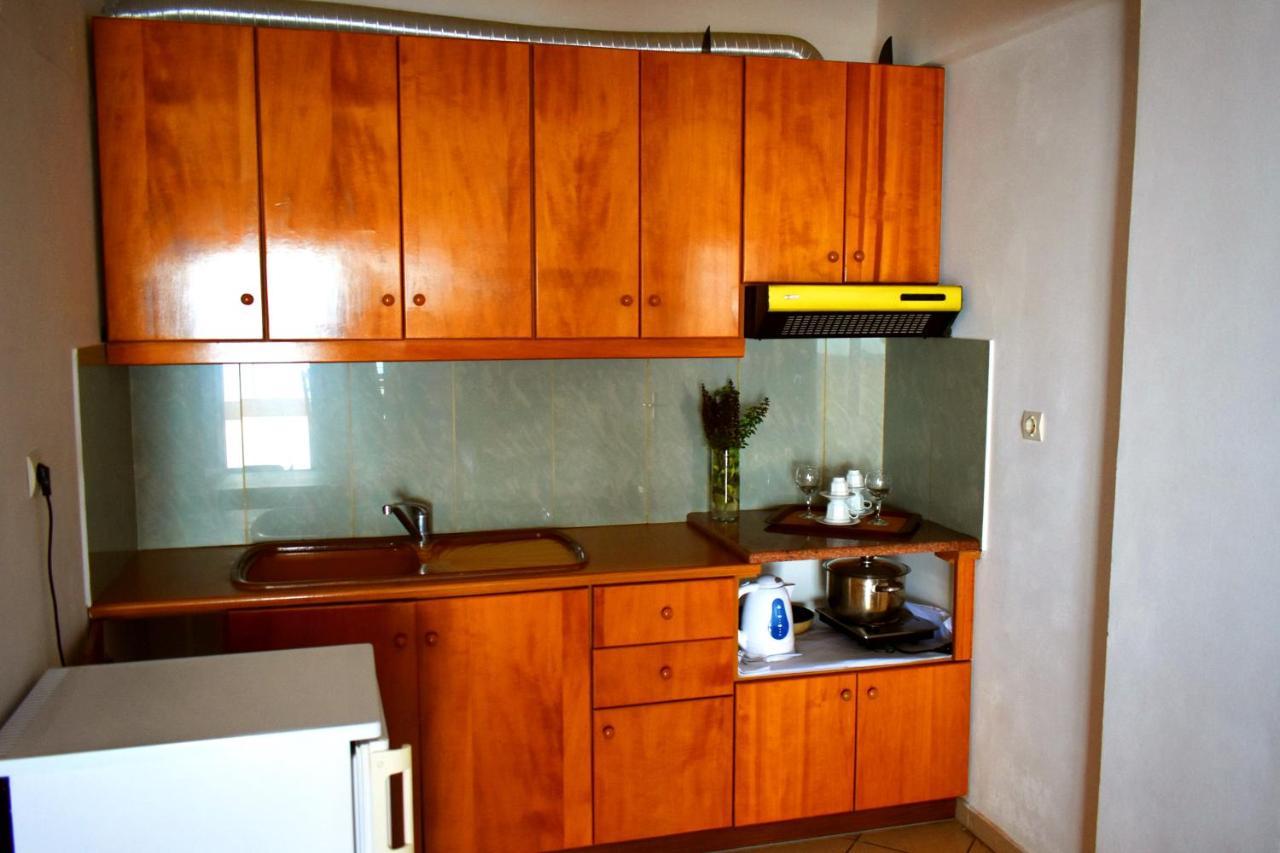 Ionio Rooms II Himare Exterior photo